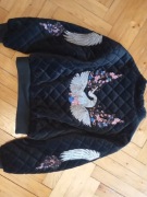 Kurtka welurowa pikowaną bomberka z aplikacjami 