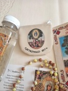 Różaniec z kamienia z MB z Gietrzwałdu + cudowna woda ze żródełka + etui na