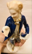 Figurka Arystokrata Dworzanin Porcelana Lippelsdorf GDR NIEMCY IDEAŁ