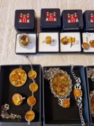 BURSZTYN BAŁTYCKI PIERŚCIONKI BRANSOLETY MEDALIONY KOLCZYKI 