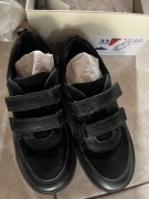 Buty Lasocki rozm 33 skóra naturalna nubuk czarne