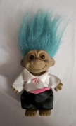 Kultowa figurka trolla z turkusowymi włosami – vintage, kolekcjonerska