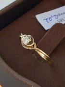 Złoty pierścionek z diamentem r. 19