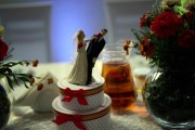 Śmieszna Figurka na Tort WESELNA Nokaut + Pudełko Prezentowe na Ślub
