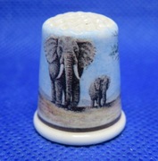 Naparstek Kolekcjonerski Porcelanowy Słonie Afrykańskie 