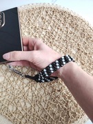 Pasek na nadgarstek do telefonu kluczy torebki boho z koralikami czarny 
