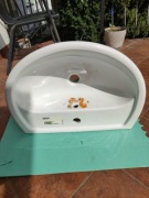 Umywalka ścienna półokrągła Koło 60 cm