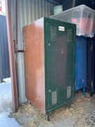 Paka jezdziecka na sprzęt jeździecki.