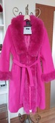 Piękny futrzany płaszcz fuksja.Nowy