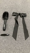 dwie spinki do włosów i grzebień, wszystko w doskonałym stanie