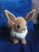 Eevee maskotka pokemon 