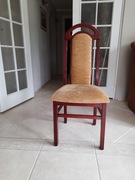 Krzesła drewniane