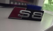Emblemat grill Audi S8 D2 Oryginał