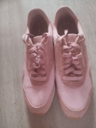 Buty damskie młodzieżowe firmy Reebok 