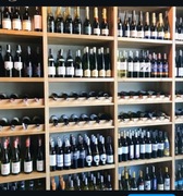 Regał dębowy idalny do sklepu lub restauracji