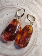 SPEKTAKULARNE Kolczyki – Naturalny Bursztyn Bałtycki & Złocone Koła