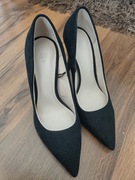 Czarne klasyczne szpilki 