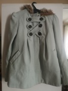Sprzedam krotki pistacjowy płaszczyk New Look r. S