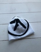Biało czarna czapka Aphex twin