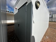 KONTENER SANITARNY WYPOSAŻONY 4 x WC  2 x UMYWALKA