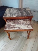 Zestaw dwa stoliki drewniane z marmurowym blatem.