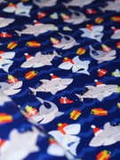 Papier do pakowania "Rekiny", 101,6 cm x 2,5 m