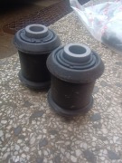 Tuleje wahacza przedniego przednie Vectra c