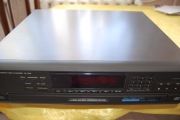Odtwarzacz płyt CD TECHNICS SL - PD 6 ( Karuzela 5 CD )