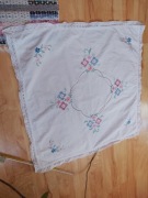 Serweta haftowana 