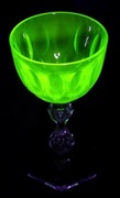 Szkło uranowe kryształowy kieliszek Val Saint Lambert Art Deco