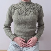 Sweter S handmade 