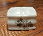 Porcelanowa solniczka secesja