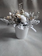 Stroik w ceramicznej białej podstawie