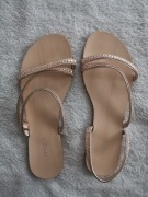 Beżowe złote błyszczące eleganckie buty klapki sandały Next 38