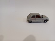 Samochodzik "resorak" Majorette No 257 Renault 5 w kolorze srebrnym