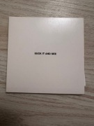 Arctic Monkeys - Suck It And See (digipack)
