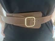 Pasek w kolorze jasnego brązu