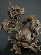 Duży smok chiński z kompozytu