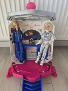 Barbie stacja kosmiczna i dwie lalki 