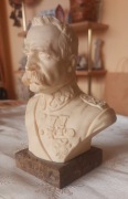 Józef Piłsudski popiersie alabaster lata 30-te