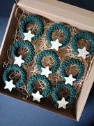 Box świąteczny, prezentowy zawieszki kółka z gwiazdami na choinkę makrama 