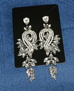 Kolczyki wiszące kryształki długie ślubne w kolorze srebrnym 