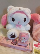 BOX  zestaw prezent , maskotka, długopisy,ołówki,6 elementów.