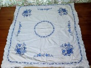 Haftowana serweta 80x77