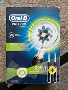 Nowy zestaw 2 Szczoteczek elektrycznych Oral-B Pro 790 CrossAction