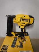 Gwoździarka sztyfciarka do 18Ga 18V DeWALT DCN680N