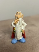 figurka Panoramix z kinder niespodzianka Asterix i Wikingowie