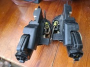 Zamek drzwi hyundai matrix oryginalny zestaw dwie sztuki L+P (tył)