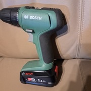 Wiertarka bosch universal drill 18V