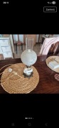 Stara lampa porcelanowa.